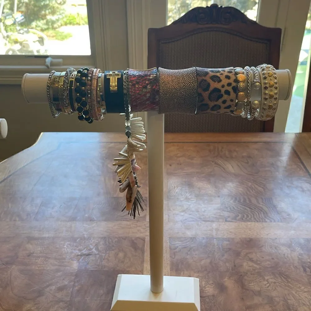 WHITE LEATHER Bracelet Rack 18” x 14”